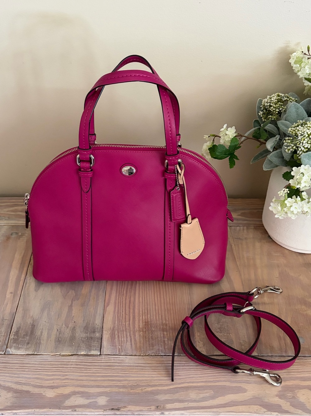 Coach Magenta Peyton Cora Domed Satchel with Crossbody Strap👜